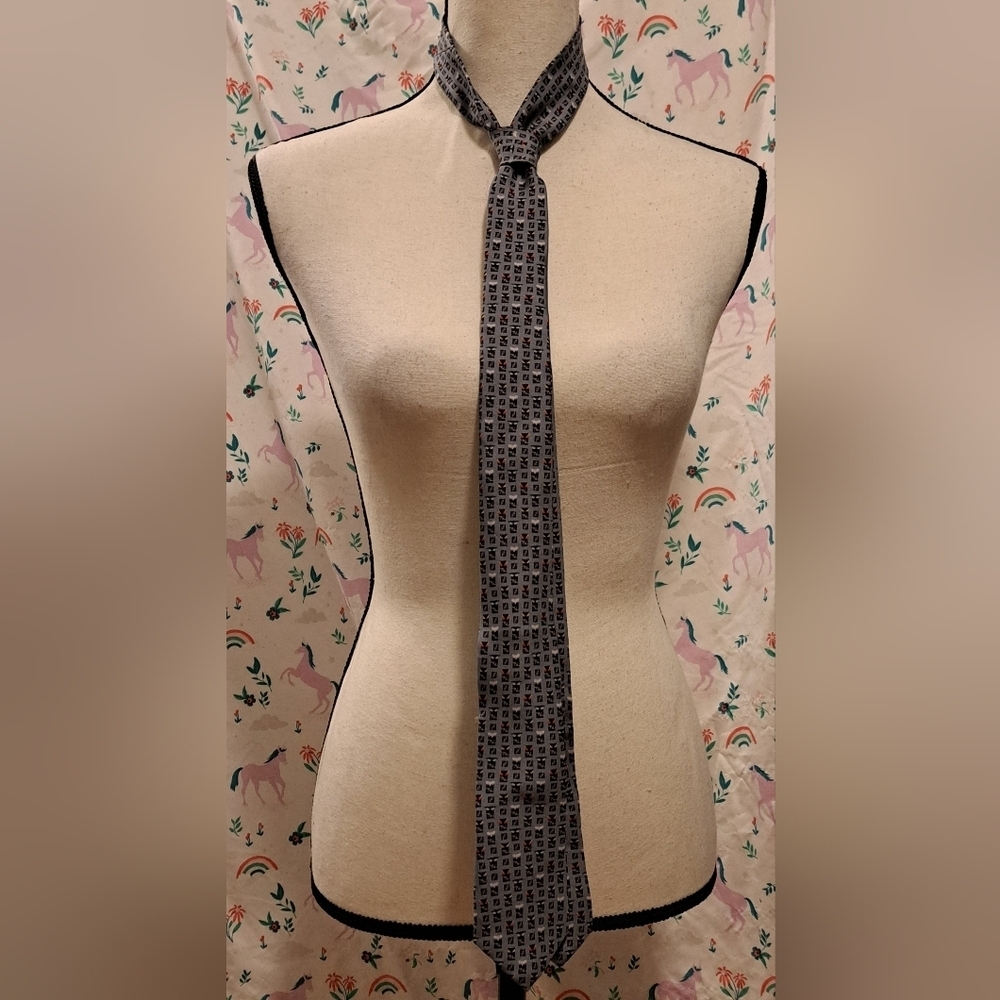 NWT Fendi Grey Silk Signature Logo Business Casual Office Formal Luxury Tie